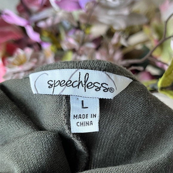 •Speechless• Ruffle Sleeve Sweater Dress - Size Large - Picture 2 of 8